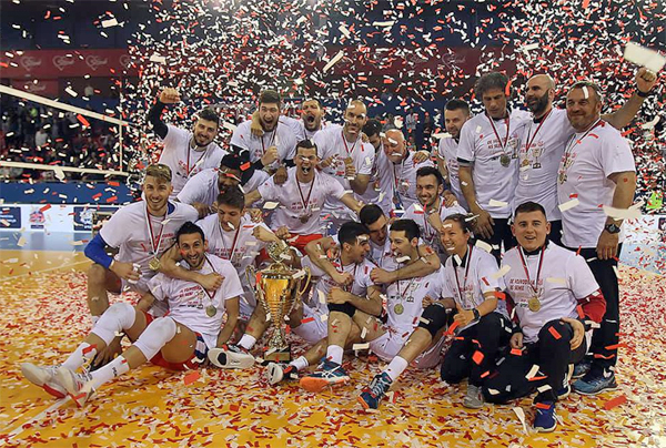 Siniša Gavrančić i šampionski tim Vojvodine Siniša Gavrančić i šampionski tim Vojvodine