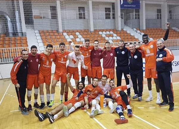 Milan Đuričić sa timom slavi pobedu u Novom Pazaru Milan Đuričić sa timom slavi pobedu u Novom Pazaru